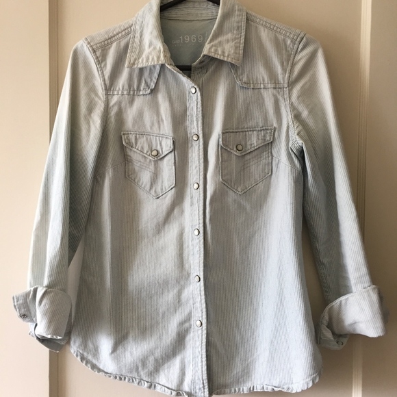 GAP Tops - Woman's Gap Denim Shirt GAP Tops - Woman's Gap Denim Shirt